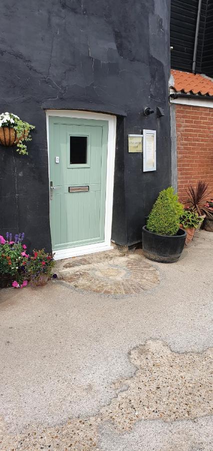Yaxham Mill Bed & Breakfast Dereham Dış mekan fotoğraf