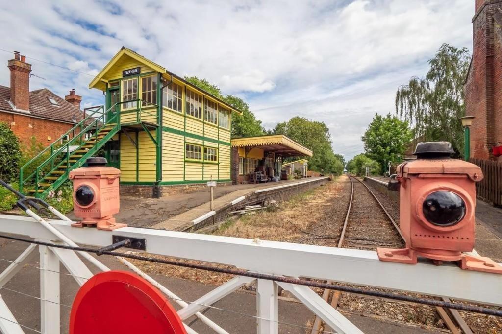 Yaxham Mill Bed & Breakfast Dereham Dış mekan fotoğraf
